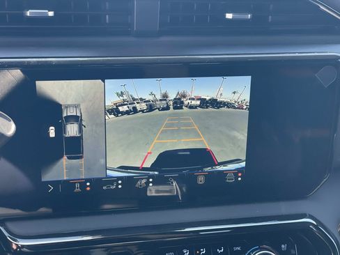 New 2026 GMC Sierra 2500 AT4 w/ AT4 Premium Plus Package AWD/4WD image 17