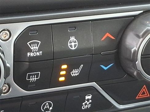 Used 2019 Jeep Wrangler Unlimited Sahara w/ Dual Top Group image 27