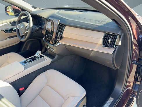 New 2026 Volvo XC90 B5 Plus w/ Protection Package image 31