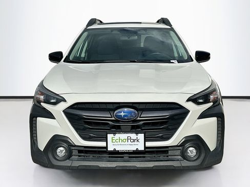 Used 2025 Subaru Outback Premium image 2
