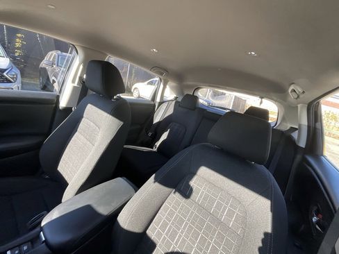 Used 2024 Honda HR-V LX image 12