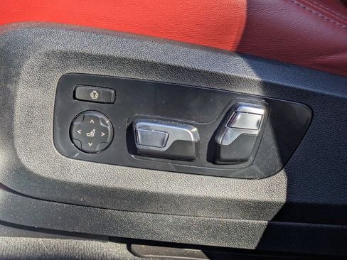 Used 2025 BMW X5 M Competition w/ Executive Package image 28