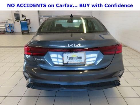 Used 2023 Kia Forte LXS image 12