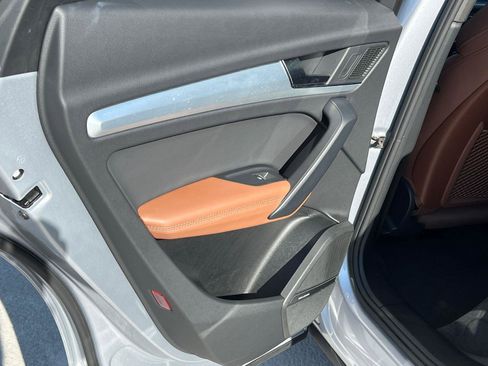 Certified 2025 Audi Q5 2.0T Premium Plus w/ Premium Plus Package image 22