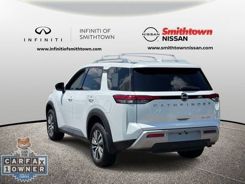 Used 2025 Nissan Pathfinder SL AWD/4WD image 11