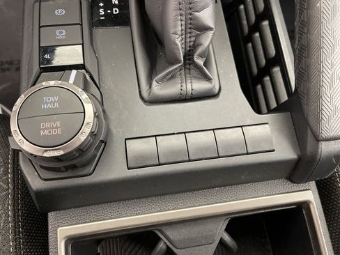 Used 2025 Toyota 4Runner SR5 image 13