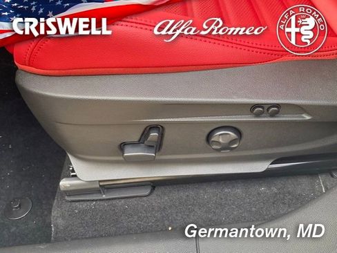 New 2025 Alfa Romeo Stelvio Sprint AWD/4WD image 23