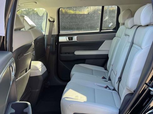 New 2026 Hyundai Santa Fe SEL image 9