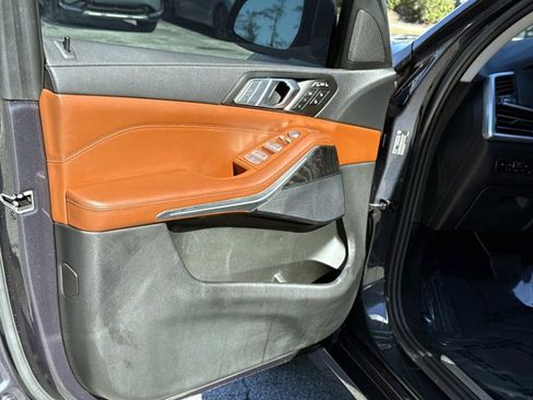 Used 2022 BMW X7 xDrive40i w/ Executive Package image 19