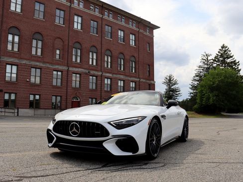 Used 2025 Mercedes-Benz SL 63 AMG 4MATIC image 28