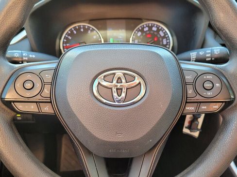 Used 2020 Toyota RAV4 LE image 30