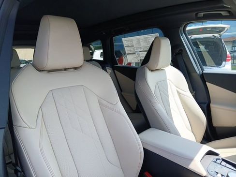 New 2025 BMW X3 xDrive30i w/ Convenience Package image 17