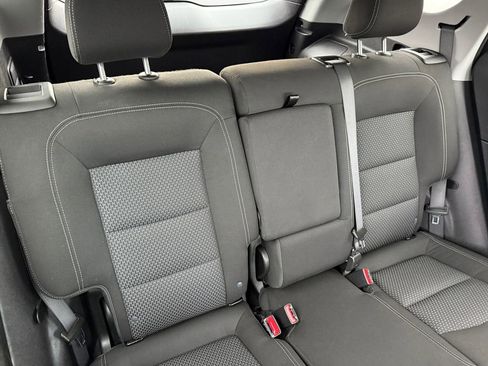 Used 2024 GMC Terrain SLE image 16