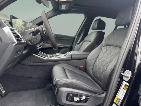 Used 2026 BMW X5 xDrive50e w/ M Sport Package image 17