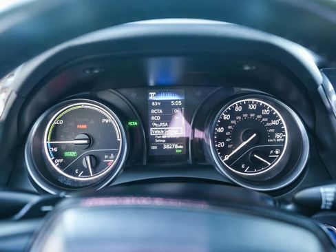 Used 2023 Toyota Camry SE image 23