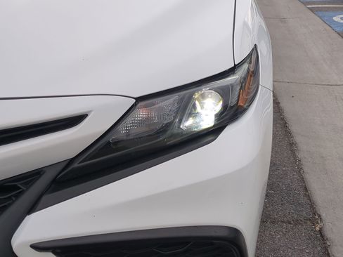 Used 2023 Toyota Camry SE image 13