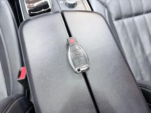 Used 2018 Mercedes-Benz GLE 43 AMG GLE 43 Sport Utility 4D image 25