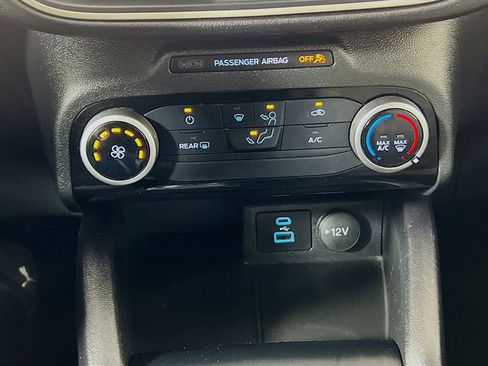 Certified 2022 Ford Escape SE image 21