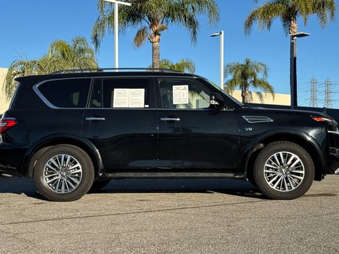 Used 2022 Nissan Armada SL w/ Captain's Chairs Package image 3