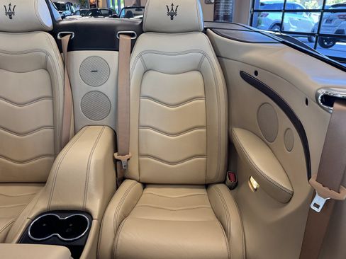 Used 2014 Maserati GranTurismo Convertible RWD image 31