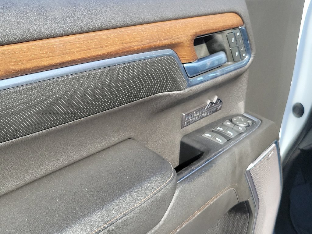 Certified 2022 Chevrolet Silverado 1500 High Country w/ Technology Package AWD/4WD image 23
