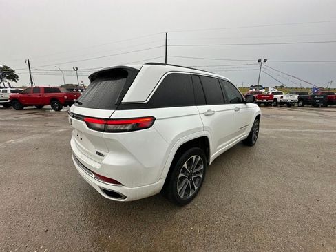 Used 2022 Jeep Grand Cherokee Overland w/ Adv Protech Group III AWD/4WD image 5