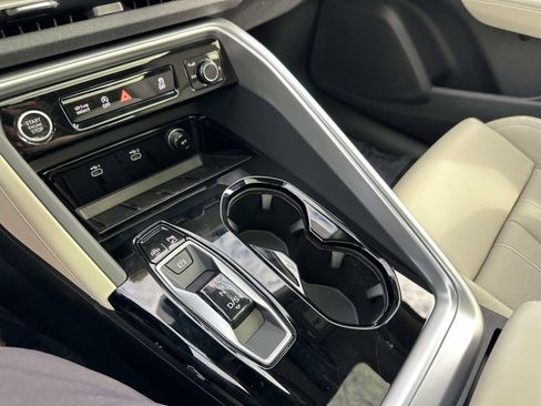 New 2025 Audi Q5 Prestige image 24