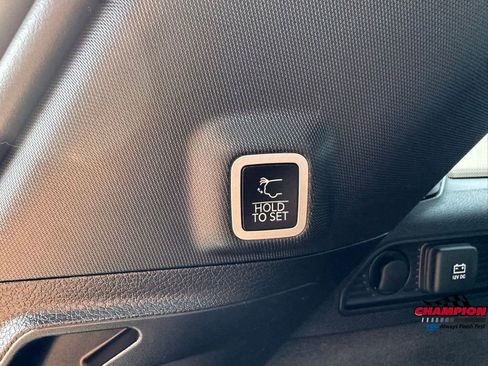 Used 2023 Jeep Grand Cherokee Overland image 27