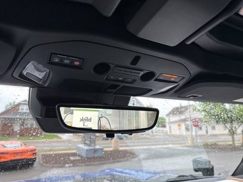 Used 2024 GMC Hummer EV 3X w/ LPO, Illumination Package AWD/4WD image 3