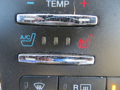 Used 2017 Lincoln Navigator L Select image 10