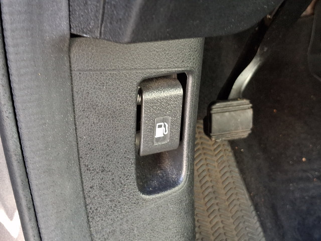 Used 2015 Honda CR-V LX image 25