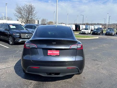 Used 2024 Tesla Model Y Long Range AWD/4WD image 5