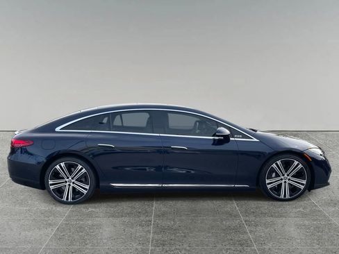 Used 2022 Mercedes-Benz EQS 450+ Sedan image 7