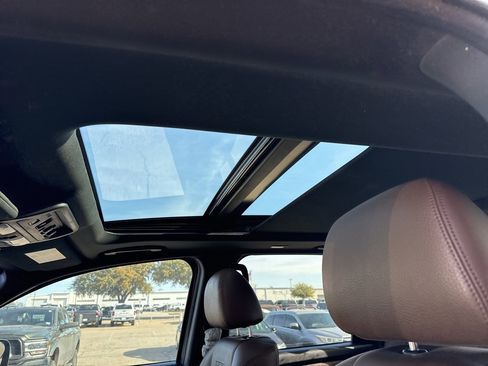 Used 2022 Nissan Titan Platinum Reserve w/ Moonroof Package image 11