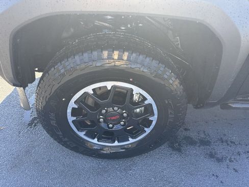 Used 2024 Toyota Tacoma image 9