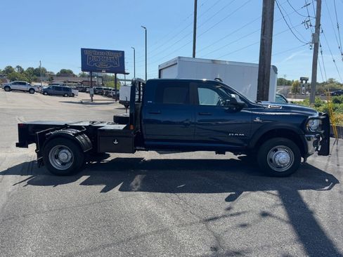 Used 2022 RAM 5500 SLT w/ Quick Order Package 2YG SLT image 2