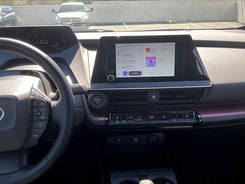 Used 2024 Toyota Prius Prime image 9