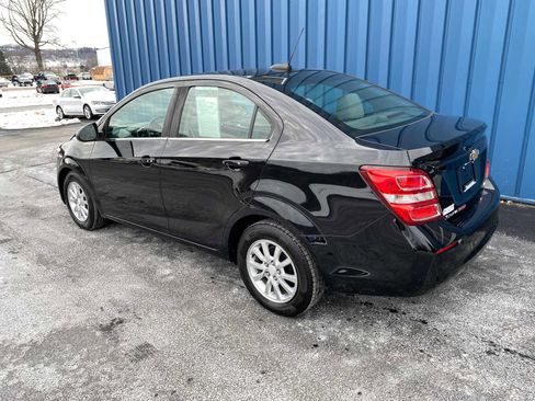 Used 2017 Chevrolet Sonic LT w/ Convenience Package image 3