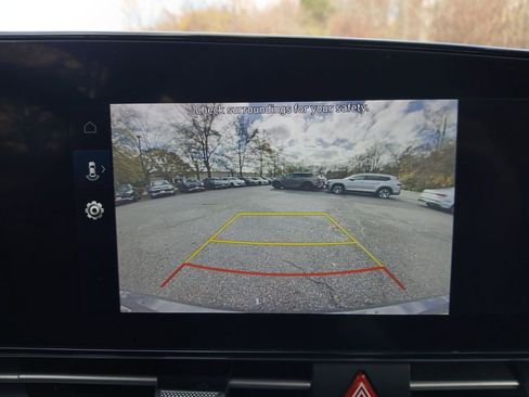 Used 2024 Hyundai Elantra SEL image 21