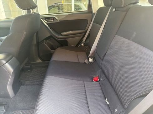 Used 2016 Subaru Forester 2.5i Premium w/ Popular Package #1 AWD/4WD image 10