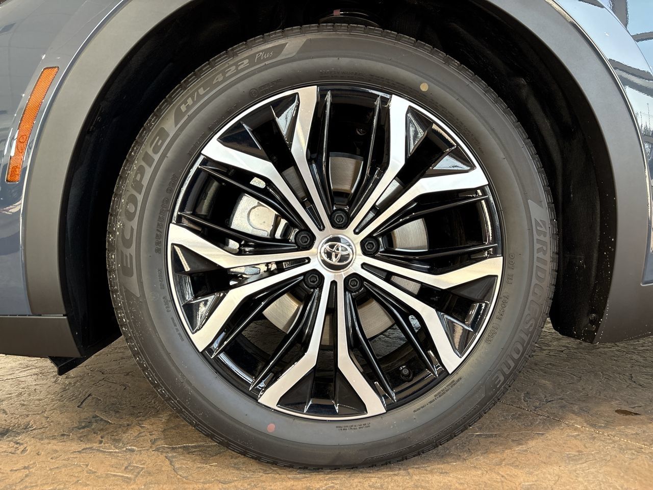 Certified 2026 Toyota Crown AWD/4WD image 10