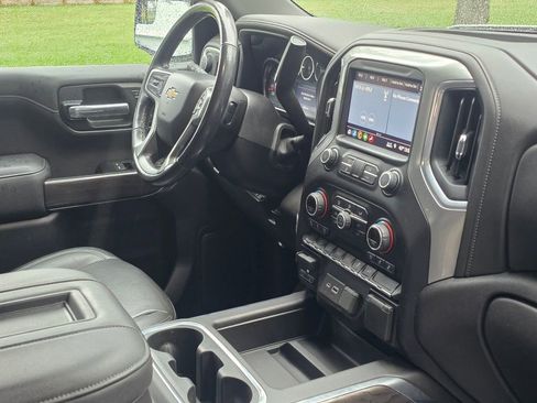 Used 2019 Chevrolet Silverado 1500 LTZ image 18