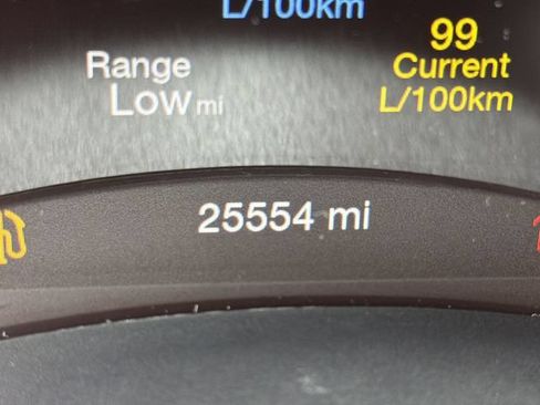 Used 2025 Dodge Durango GT AWD/4WD image 17