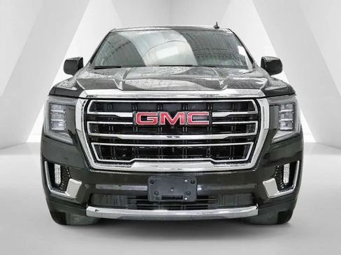 Used 2023 GMC Yukon XL SLT w/ SLT Luxury Package AWD/4WD image 2