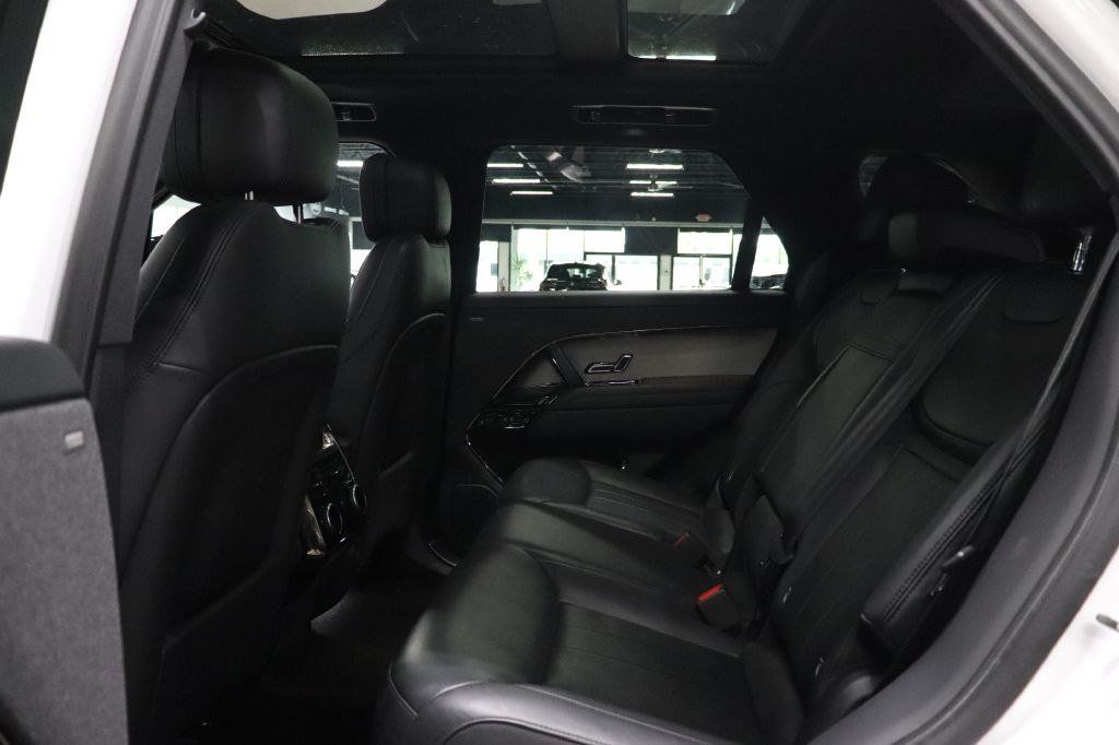 Used 2024 Land Rover Range Rover Sport Dynamic SE AWD/4WD image 15