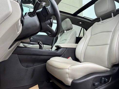 Used 2019 Cadillac XT4 Premium Luxury image 10