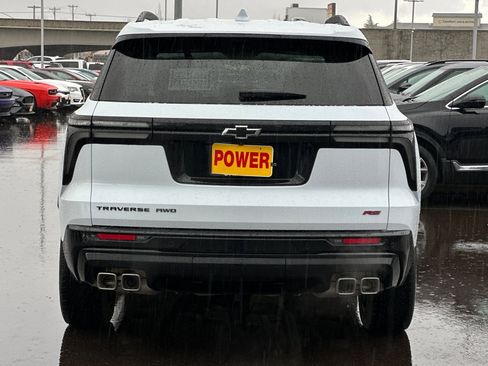 Used 2026 Chevrolet Traverse RS image 5