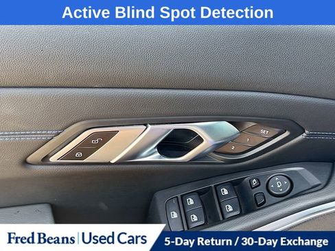 Used 2023 BMW 330i xDrive Sedan w/ M Sport Package AWD/4WD image 25