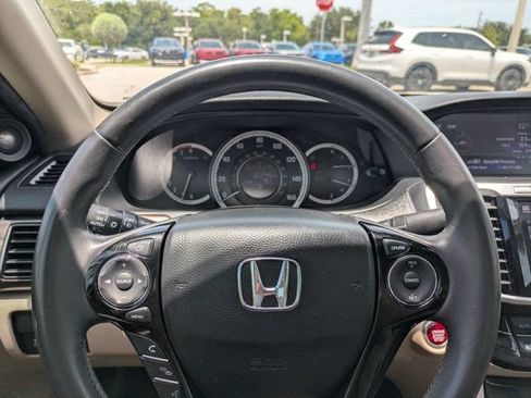 Used 2017 Honda Accord EX-L image 25