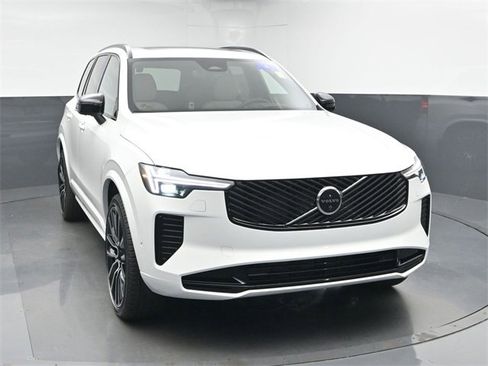 New 2026 Volvo XC90 B6 Ultra w/ Lounge Package image 2